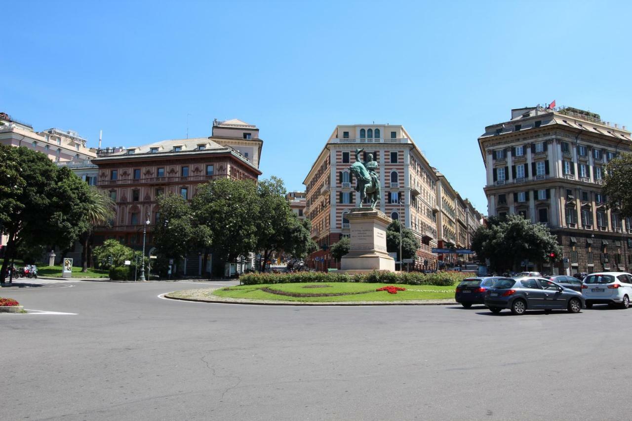 Homes In Genoa - Gold And Silver Kültér fotó